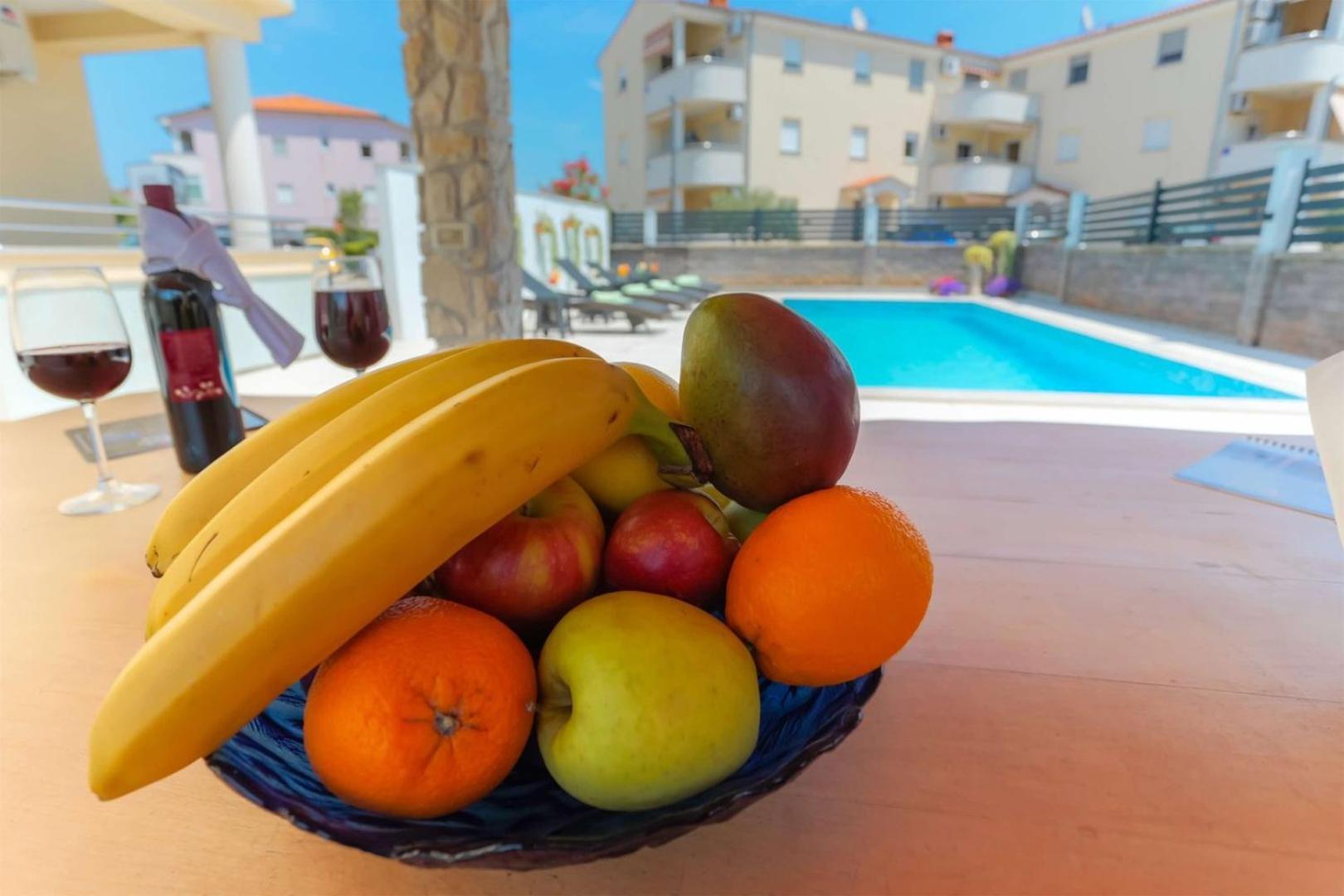 Villa Vita Apartments & Studios With Common Pool Valbandon Εξωτερικό φωτογραφία