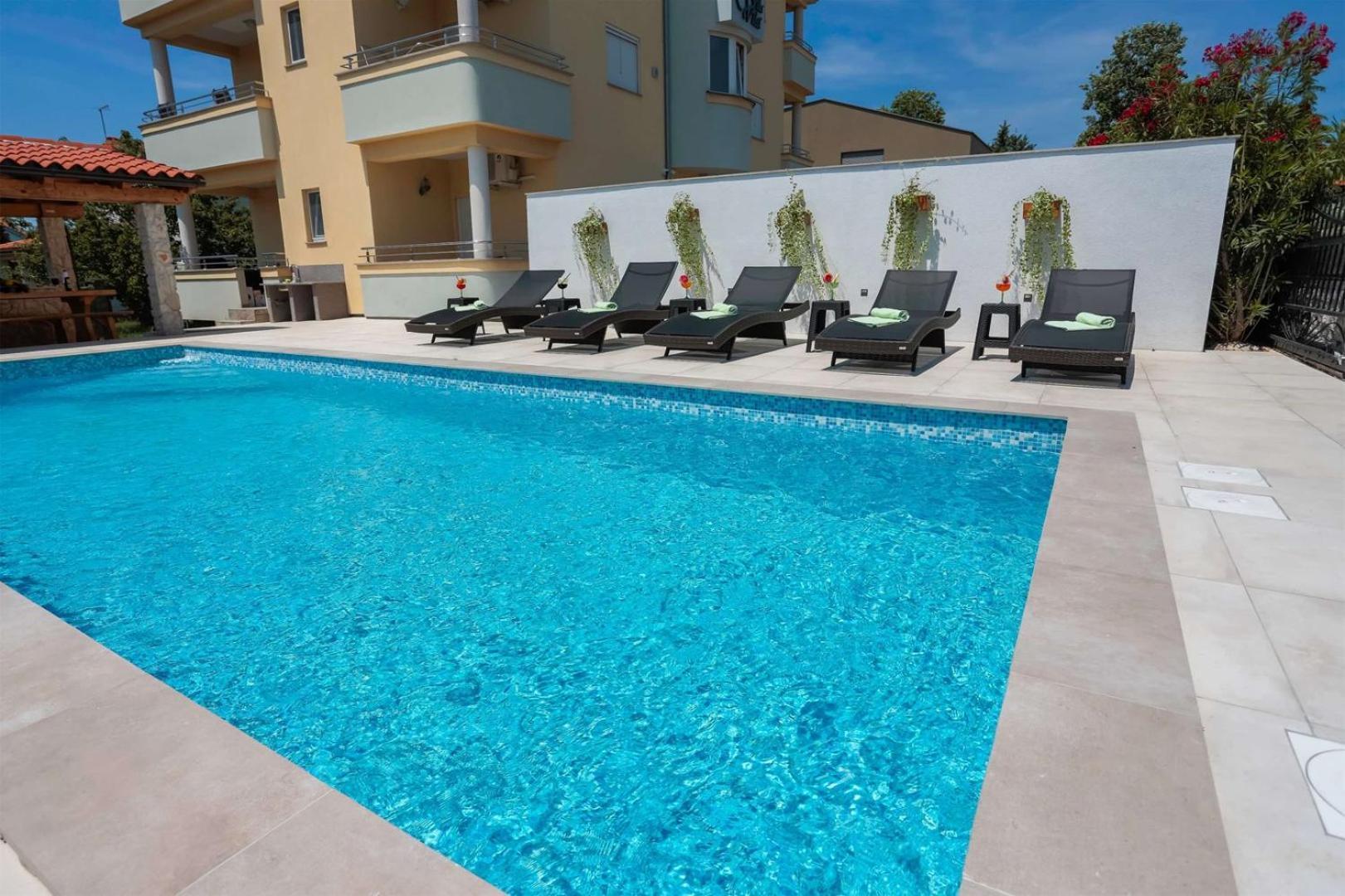 Villa Vita Apartments & Studios With Common Pool Valbandon Εξωτερικό φωτογραφία